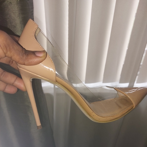 Practically New madden Heels - Picture 2 of 3